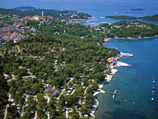 Tvoří nejjižnější část porečské riviéry, všeobecně považované za turisticky nejrozvinutější oblast Chorvatska. Název obce vychází z pramenů pitné vody, které v oblasti vyvěrají.