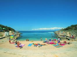 4.4. 10. Ostrov Lošinj, jeden z nejnavštěvovanějších chorvatských ostrovů, se nachází v severní části Jadranu ve vnějším pásu Kvarnerských ostrovů, JV od pobřeží Istrie.