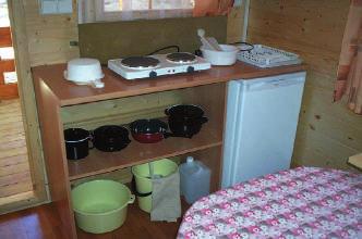 1/2+(2) dvoulůžkový pokoj, obytná místnost s kuchyňským koutem a rozkládacím