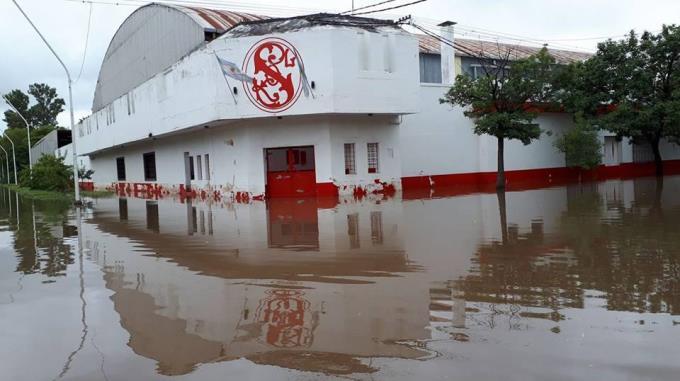 Záplavy zasáhly také budovu místního Sokola (foto autorka) I přes značné problémy s kterými se krajané museli potýkat v místním spolku, ale i ve svých