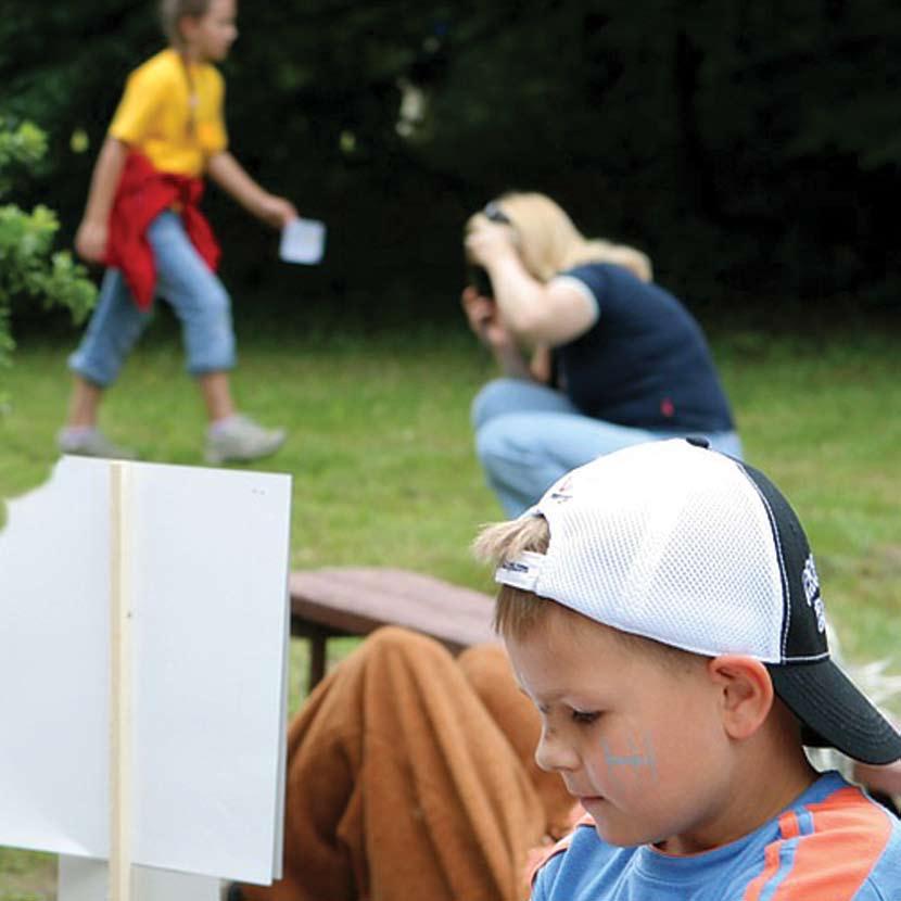 23 TRADIČNÍ AKTIVITY PMD Již od roku 2000 se lidé v rámci podpory PMD zapojují např.