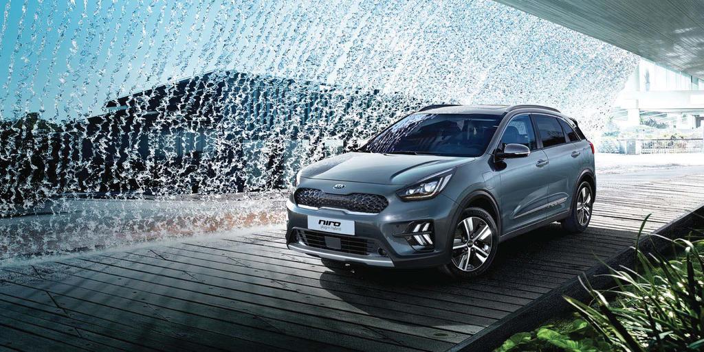 PLUG-IN HYBRID TO NEJLEPŠÍ Z OBOU SVĚTŮ. Plug-in Hybrid je skvělou volbou, pokud chcete to nejlepší z obou světů, automobil, který v dokonalé harmonii snoubí pozoruhodné výkony s ekologií.