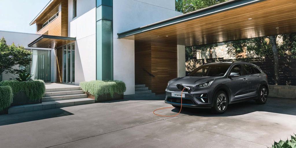 ELEKTROMOBIL VÝKON ELEKTROMOBILU, RYZÍ STYL CROSSOVERU Nová Kia e-niro začíná psát novou, vzrušující kapitolu elektrické mobility. K ekologické mobilitě přidává spoustu stylu a potěšení z jízdy.