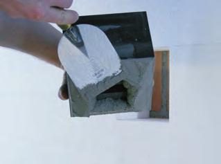 Povrchový nátěr musí mít dostatečnou pevnost, aby jej montovaný objekt nepoškodil.