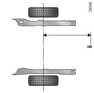 PŘEPRAVA PŘEDMĚTŮ: tažení přívěsu, odtahování A A = maximálně 955 mm Přípustné zatížení tažného zařízení, maximální hmotnost brzděného a nebrzděného