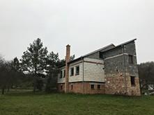 VÝPOČET POROVNÁVACÍ HODNOTY Lokalita 1 Užitná plocha m2 Pozemek m2 Dispozice Požadovaná cena Koeficien t celkový Upravená cena Prodej komerční nemovitosti 280 m² 280,00 3 800,00 1 800 000