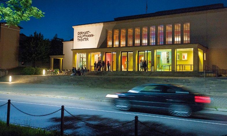 Foto: Pawel Sosnowski Gerhart Hauptmann-Theater Divadlo Gerharta Hauptmanna Eine Führung mit dem Ortskurator Dr. Thorsten Pietschmann Aufbruch in moderne Zeiten.