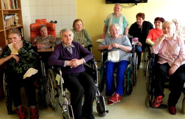 Veselá oslava na B3 My ji ještě jednou přejeme hodně zdraví a spokojenosti v našem
