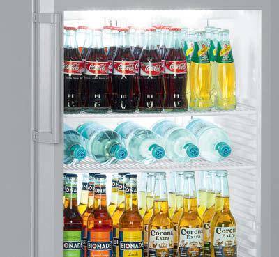 Chladničky s displejem se zářivkou Chladničky s displejem s LED osvětlením Nápoje Dynamický chladicí systém.