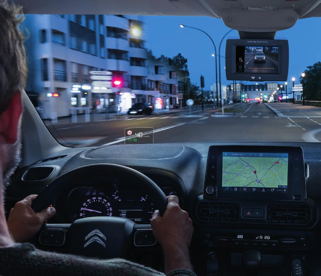 NOVINKA: TECHNOLOGIE SURROUND REAR VISION Nový Citroën Berlingo Van je vybaven naprostou