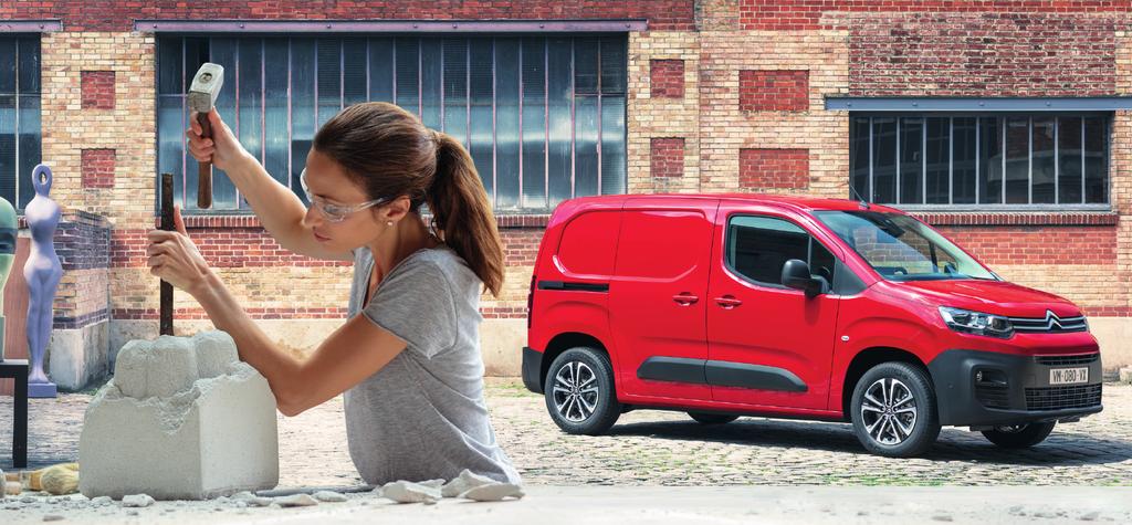VÝRAZNÝ A MODERNÍ DESIGN Nový Citroën Berlingo Van upoutá svým na první pohled bezpečným a robustním vzhledem.