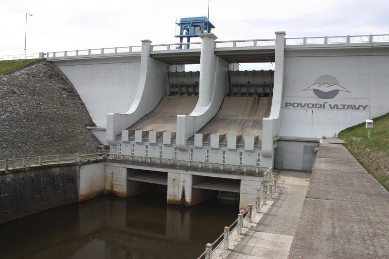 VD Lipno II zajištění bezpečnosti vodního díla při povodních - (2011-2012) Stavba byla rozčleněna do dvou hlavních oblastí.