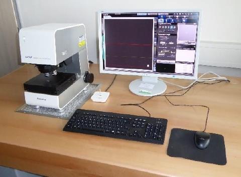 Obr. 33. Používaný přístroj pro bezkontaktní (laserovou) metodu měření LEXT 3D measuring laser microscope OLS4100 (Olympus) V tab. 15.