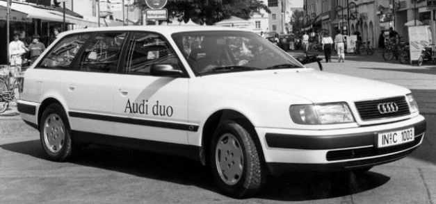 Na konci 80. let se stala evropským průkopníkem automobilka Audi. Její hybridní koncept byl představen v březnu 1990 na Ženevském autosalónu.