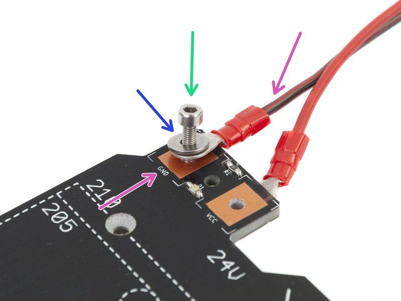 Step 3 Napojení kabelu vyhřívané podložky (2. část) Umístěte černý drát nad pin s označením "GND".