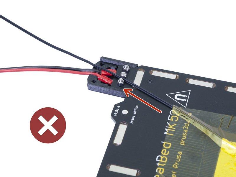 Step 10 Příprava kabeláže podložky Nenatahujte černý kabel termistoru.