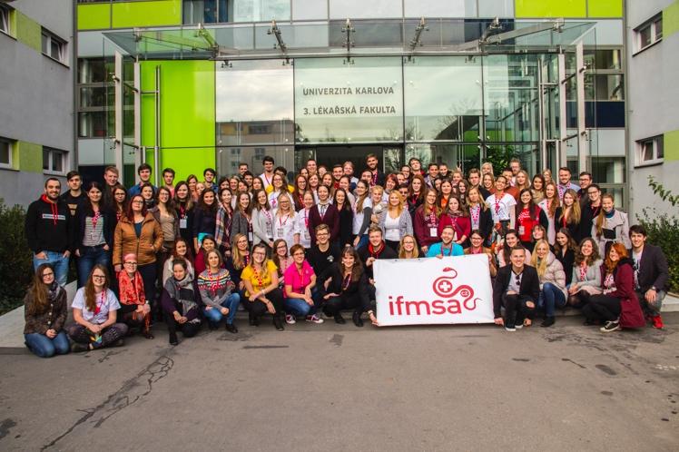 IFMSA IFMSA: THINK GLOBALLY, ACT LOCALLY IFMSA International Federation of Medical Students Associations je je mezinárodní apolitická organizace studentů medicíny.