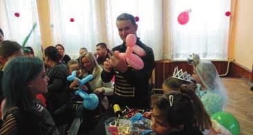 K tanci jim pfii el zahrát Dj Pepa, av ak narozdíl od plesu dospûl ch zde mûli