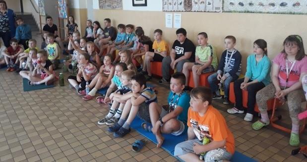 různých stanovištích, na kterých jsme se dozvěděli plno zajímavých informací. Stanoviště, která jsme navštívili, byla celkem čtyři.
