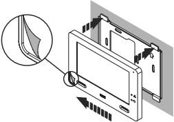 typ systému DIP nastavení typ systému DIP nastavení jedna rodina dvě rodiny DOKONČENÍ INSTALACE VIDEOTELEFONU Videotelefon zavěste do držáku, který je připevněn na zdi.