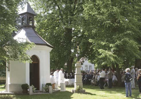 Pouť a odhalení památníku sestry Akvinely ve Vřesníku Zahradní slavnost - Vítání léta 6 Č erven při schůzkách s opatrovníky řešíme solidární spoluúčast na platbách za služby zavítali k nám