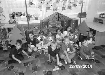 Pro leto ní kolní rok jsme dûtem pfiipravili nov motivaãní projekt KoÈata a kamarádi v koïí ku, dle literární pfiedlohy Jifiího Kahouna.