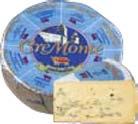sýr s modrou plísní uvnitř hmoty, bochník TUKY MÁSLA
