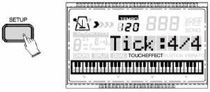 NASTAVENÍ Takt V této funkci můžete nastavit požadovaný takt. Opakovaně tiskněte tlačítko SETUP, dokud se na displeji neukáže nápis Tick: 4/4.