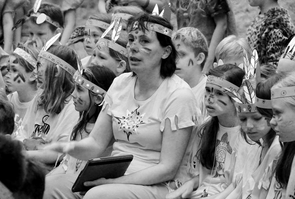 6 strana ZPRAVODAJSTVÍ Dobrovolní hasiči mají nový vůz VYSOKÝ CHLUMEC Místní sbor dobrovolných hasičů je od 27. května bohatší o nový dopravní automobil značky Ford.