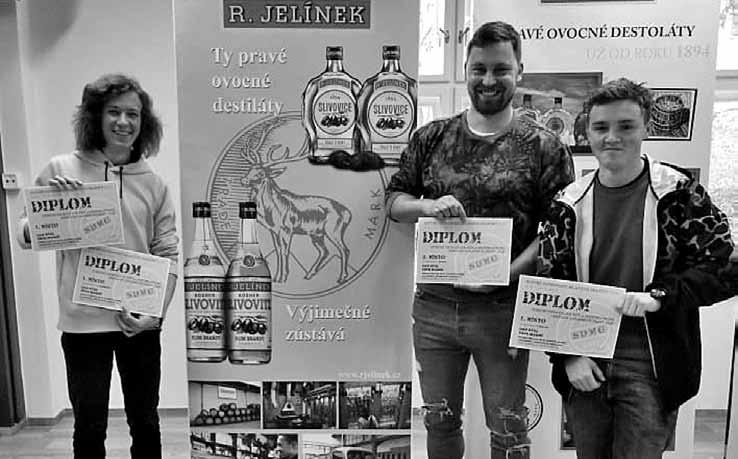 občasný občasník SOŠ MEDIÁLNÍ GRAFIKY 59 V 59. čísle BEZEVŠEHO mimo jiné najdete: LEDEN DUBEN 2019 A POLYGRAFIE RUMBURK BEZEVSEH Polygrafka na sněhu Maturitní ples 4.