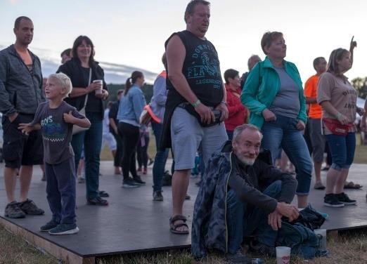 V sobotu od 13 hodin jsme se zúčastnili průvodu Lhot a Lehot, ze 71 obcí jsme měli pořadové číslo 19.