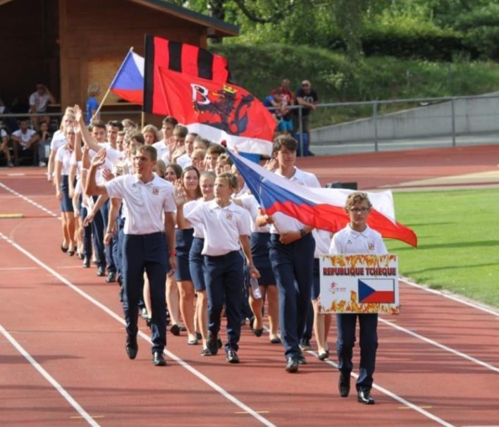 Byla na ni použita menší částka, než byla vyčleněna na její stavbu a zbývající finanční částka bude použita na nový chodníček ze zámkové dlažby vedoucí k ní.