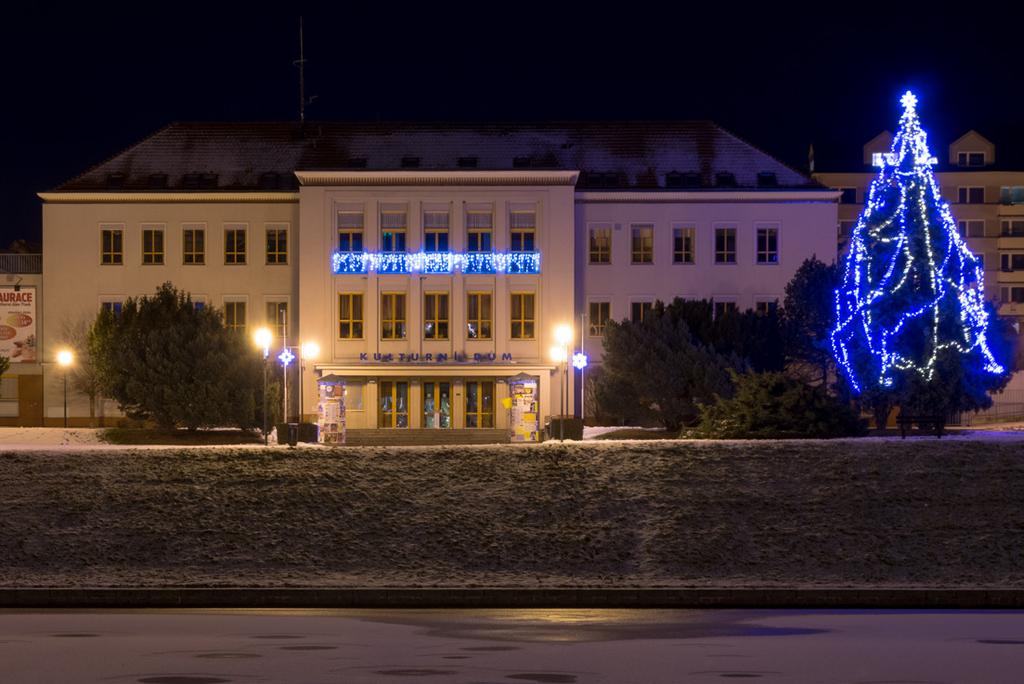 3 Kulturní objekty 7 Příspěvková organizace Centrum kultury města Písek využívá ke své činnosti kulturní objekty, které jí byly předány k využívání zřizovací listinou.