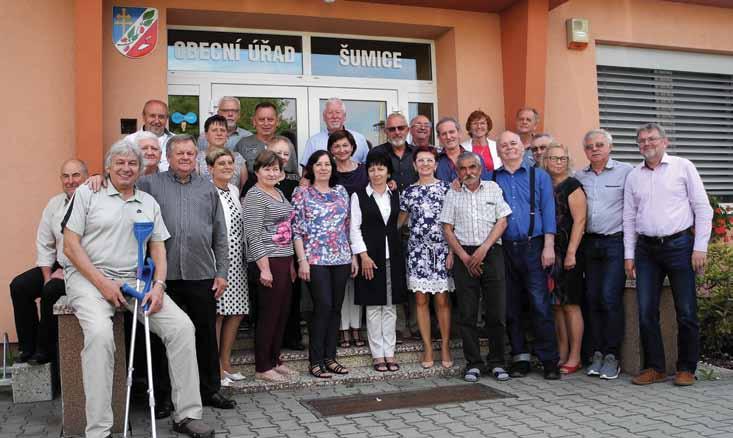 Josefem Jančářem za poskytnutí finančního daru na zakoupení potřebné příze a ostatního materiálu pro rozvoj naší činnosti. A co nás ještě čeká?