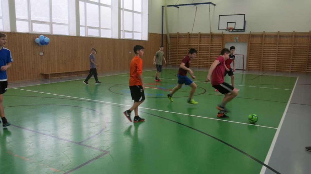 A je stanovena třídní učitelka Mgr. Petra Dušátková, v 1. B Mgr. Radka Pecková, v 1. C bude třídní učitelkou Mgr. Vlasta Vencová. Ve třídě 1. C bude pracovat asistentka pedagoga. Zápis do 1.