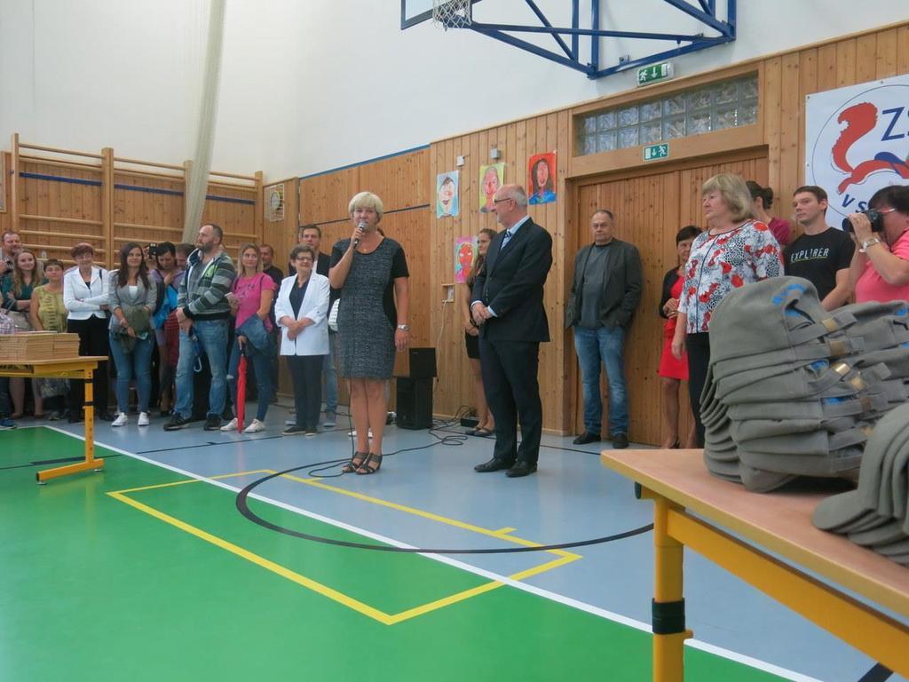 Předvánoční keramika pro rodiče Keramické dílny pro rodiče s dětmi Keramika pro dospělé Schůzky rodičů se zástupci středních škol Sběrová akce Schůzky SRPDŠ Pojďte s námi do školy (sobota 18. 5.