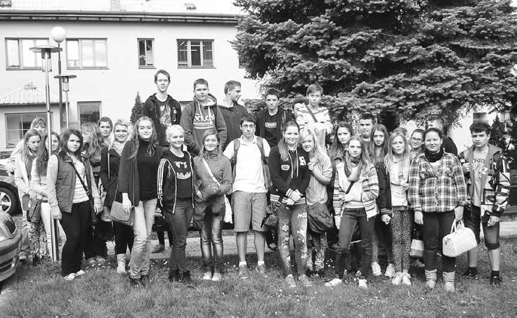 SPOLUPRÁCE S TAUFEROVOU STŘEDNÍ ODBORNOU ŠKOLOU VETERINÁRNÍ V úterý 14. října 2014 se žáci 9. ročníku vypravili na Tauferovu střední odbornou školu veterinární do Kroměříže.