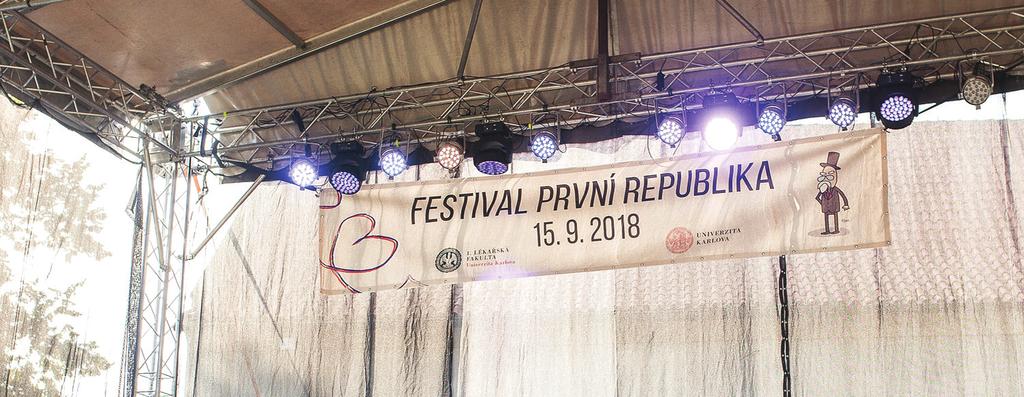 ODDĚLENÍ KOMUNIKACE Oddělení komunikace (OK) je součástí pracovní skupiny děkana pro PR, v níž jsou kromě zaměstnanců OK zastoupeni členové Kolegia děkana a Akademického senátu 1.