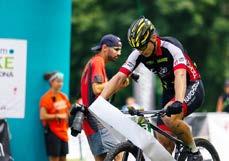 ROCK N ROLL NA HUKVALDECH S brutálně náročnou tratí EXTREME MTB závodu v rámci Rock Bike Festu na Hukvaldech si naši borci s mírnými ztrátami nakonec poradili.