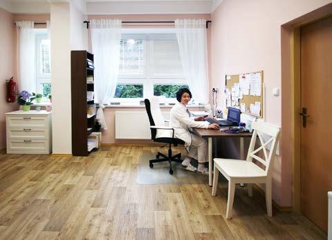 Jejím obyvatelům se podařilo občerstvit i pobavit všechny, kteří do okolí školy zavítali. Svou strassenfestovou premiéru si mohli užít i žáci naší základní školy.