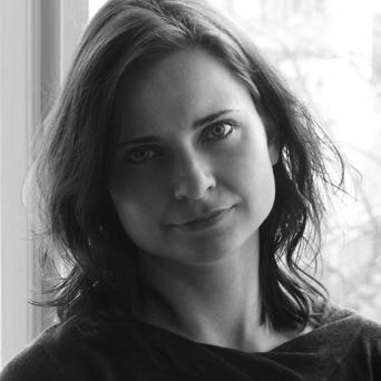 Veronika Lišková Scenáristka & režisérka (Writer & Director) Veronika vystudovala kulturologii na FF UK a scenáristiku a dramaturgii na FAMU.