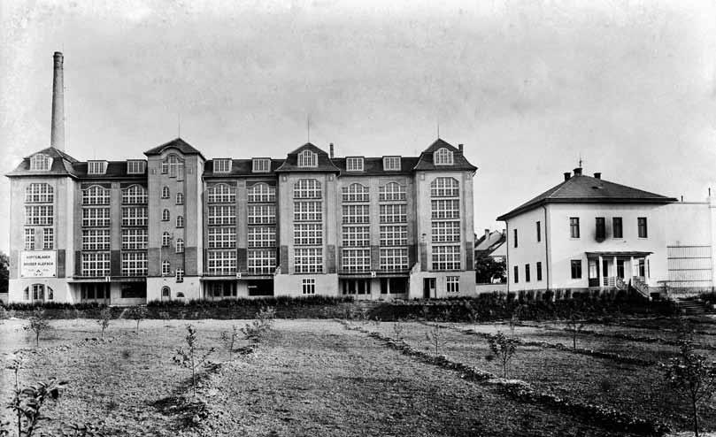 129 Sklad rodinné chmelařské firmy Brüder Klepsch, pyšnící se tradicí od roku 1828 (Fotoarchiv Regionálního muzea K. A. Polánka v Žatci, sign.