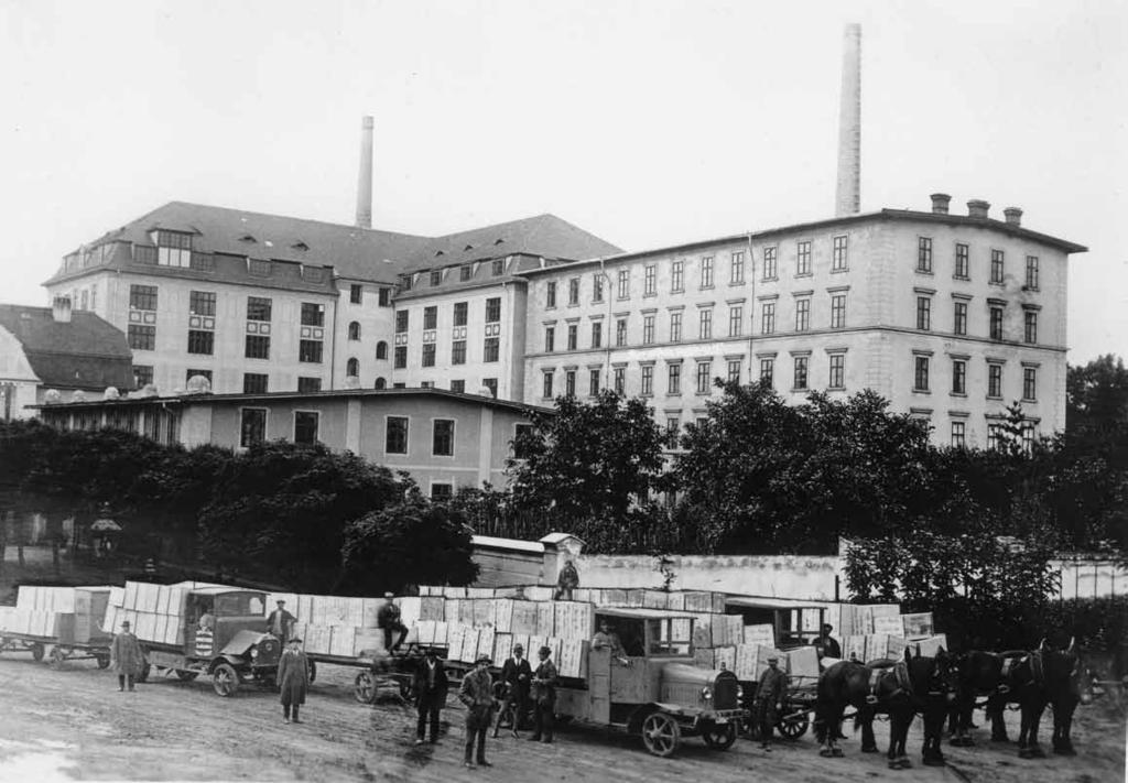 150 Odvoz zboží od žateckého skladu chmele firmy Landesmann (druhá polovina 30.