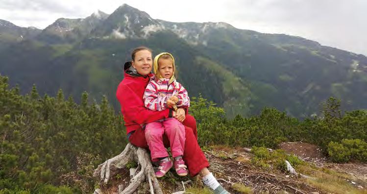 NAŠI LIDÉ ČERVENEC GMAG 11 Nejvíc času tráví Lucie se svou rodinou. Ráda se vzdělává a cestuje.