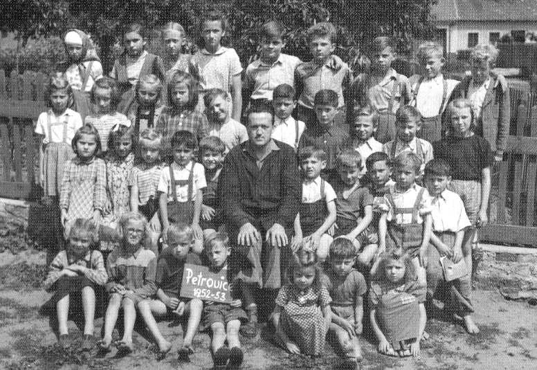 ZPRAVODAJ OBCE P E T R O V I C E Školní třída řídicího učitele Oldřicha