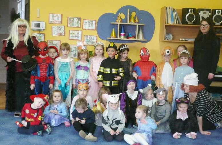 PORUCHY ROZHLASU A VEŘEJNÉHO OSVĚTLENÍ Žádáme občany o nahlášení případných poruch místního rozhlasu či veřejného osvětlení u vašich domů. Poruchy prosím hlaste na obecním úřadě v Petrovicích, tel.