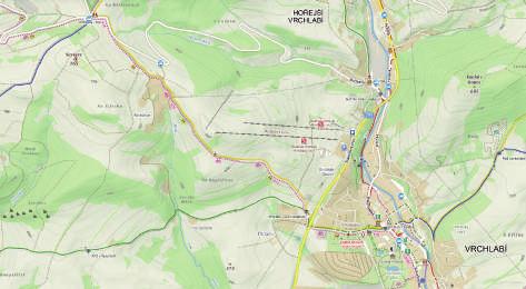 Vrchlabí, Třídomí Vrchlabí - nad klášterem po žluté Kaplička sv. Anny a 14 sv. pomocníků Kněžická chalupa a Turistická jízdárna a zpět 3,2 km Kaple sv. Anny a 14 sv. pomocníků Kněžická chalupa Turistická jízdárna Kněžická chalupa Kněžická chalupa Linkovými autobusy, v létě linkou č.