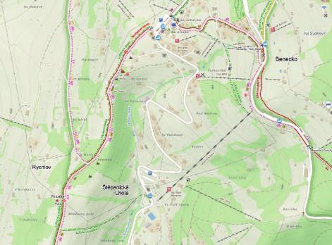 Nápovědu najdou na jednotlivých stanovištích, stačí se dobře dívat a hledat červenou trpasličí čepičku. Benecko, hotel Skalka po červené Bucharově cestě Jindrova skála Kaple sv.
