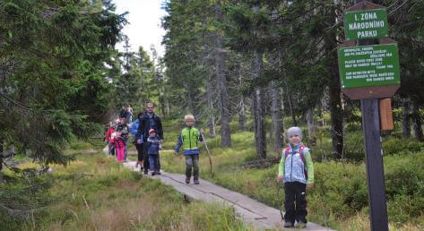 Černá hora Rozhledna Panorama po žluté Černá hora - kiosek Černá bouda Václavák - naučná stezka vpravo po NS Černohorské rašeliniště Hubertova vyhlídka Nad Pardubickými boudami rovně po modré Černá