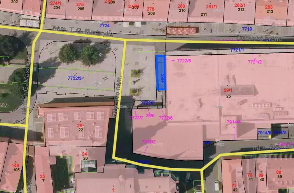 Adresa místa Kapacita Doba e Doba provozu Druh zboží č.: 10 Nám. T. G. Masaryka - komunikace před Zlatou bránou, parc. č.: 7722/2, 29/4, k.ú. Prostějov (S) 88 m 2 7.